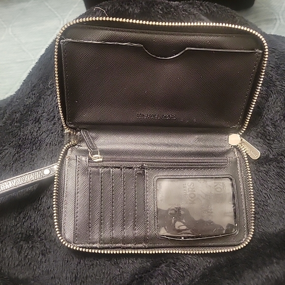 Michael Kors Coated Canvas Black Wallet - Picture 4 of 5